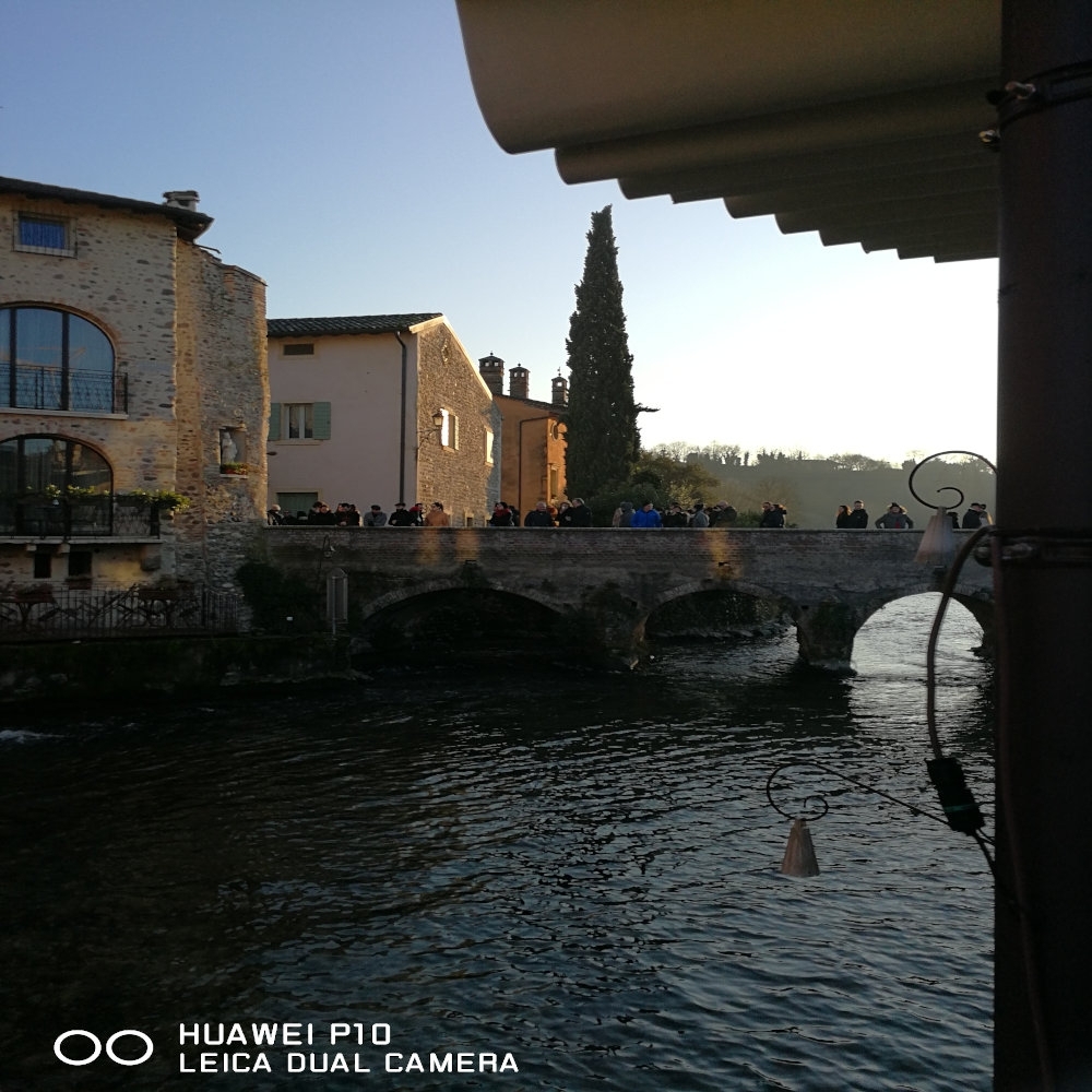 Visuale del ponte di legno, Borghetto, Verona